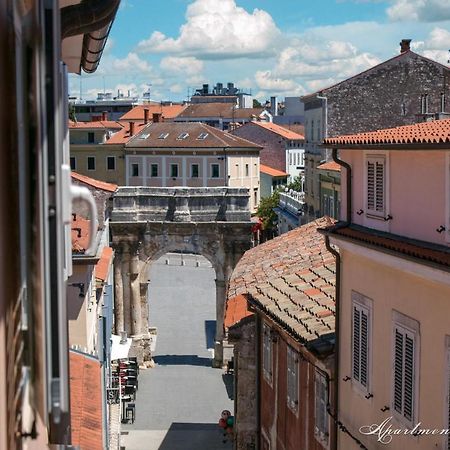 Apartmán Penthouse Leonarda With Private Parking Pula Exteriér fotografie