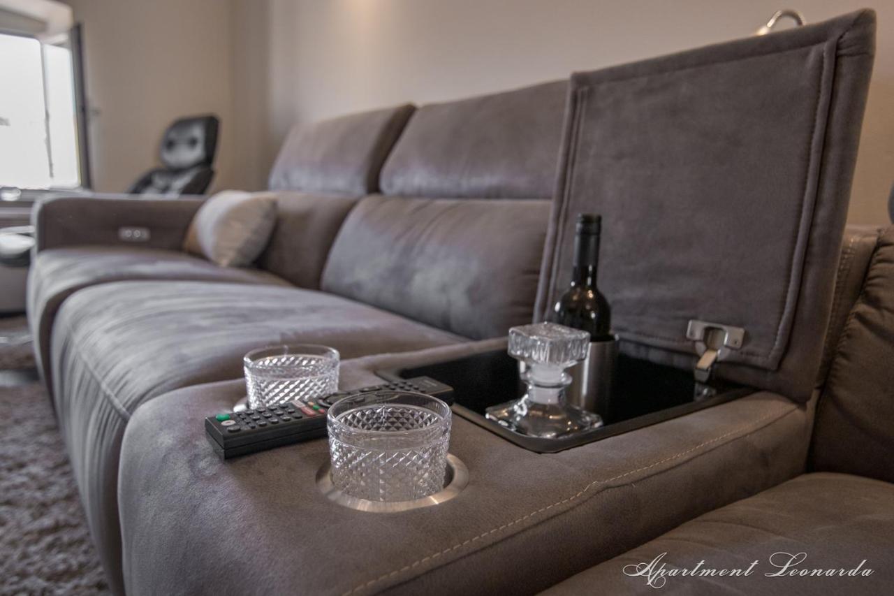 Apartmán Penthouse Leonarda With Private Parking Pula Exteriér fotografie